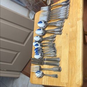 Wallace Stainless Steel Cutlery 31 pieces